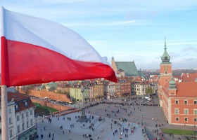 Jak prawidłowo wywiesić flagę narodową?