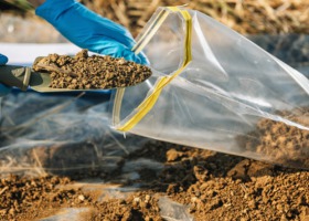 Badanie gleby - konieczne, by złożyć dokumenty o płatność środowiskową